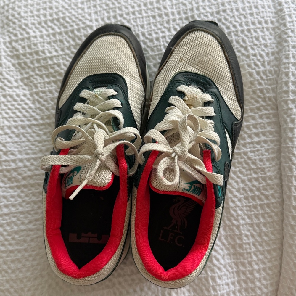 Nike Sneakers Black White Red